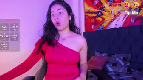 Snapshot of violet_blaze chatting on 10-06-25, 10:34 online show from 10-06-25, 10:34