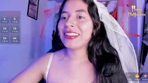 Snapshot of violet_blaze chatting on 10-30-25, 09:33 online show from 10-30-25, 09:33