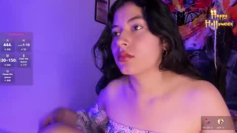 Snapshot of violet_blaze chatting on 11-01-25, 10:17 online show from 11-01-25, 10:17