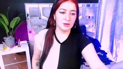 Violet  online show from 09-16-25, 03:07