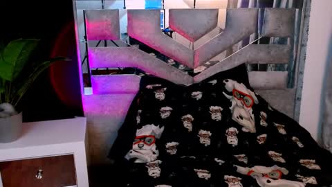 Violet  online show from 10-28-25, 11:14