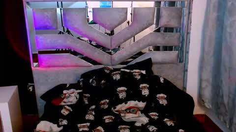 Violet  online show from 10-31-25, 11:22