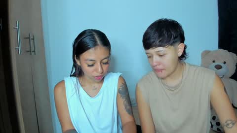 Snapshot of violet_casper_ chatting on 12-27-24, 09:06 Violet and Casper online show from 12-27-24, 09:06