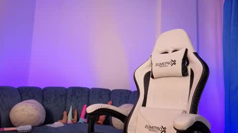 violet_jhonson online show from 11-11-25, 02:28