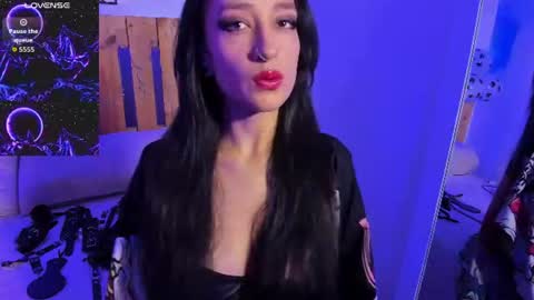 Violet Jones online show from 06-14-26, 04:31