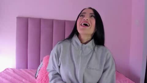 violet online show from 09-12-25, 01:11