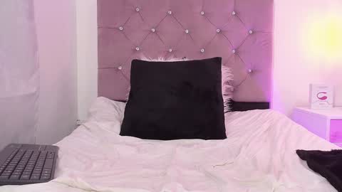 Mary online show from 01-26-25, 02:41