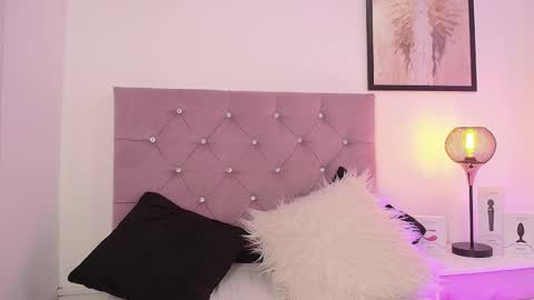 Mary online show from 02-25-25, 09:24