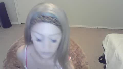 violet_winter97 online show from 01-05-25, 04:04