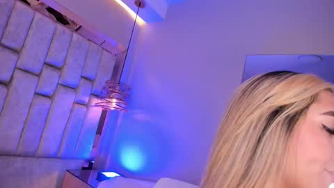 Violeta  online show from 11-11-25, 11:10