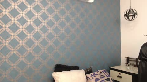 Violeta  online show from 12-23-24, 01:18