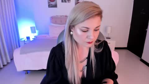 violeta_hotter_ online show from 10-23-25, 10:47