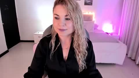 violeta_hotter_ online show from 11-07-25, 10:15