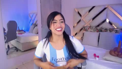 Violeta leon online show from 05-15-26, 03:13