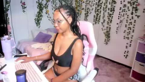 Violeta online show from 06-13-26, 05:33