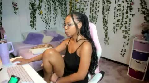 Violeta online show from 06-17-26, 06:42