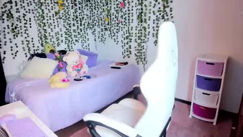 Violeta online show from 12-04-24, 02:26