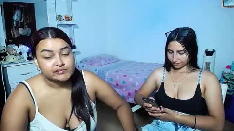 Snapshot of violeta_rouses chatting on 02-18-26, 04:14 violeta_rouses online show from 02-18-26, 04:14