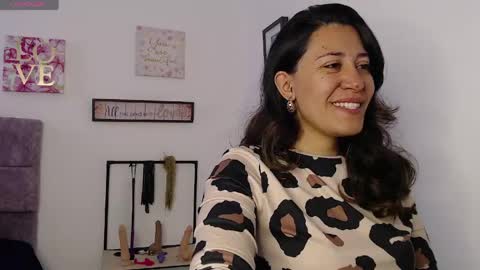 Snapshot of violeta_scott_ chatting on 04-13-26, 01:05 violeta_scott_ online show from 04-13-26, 01:05