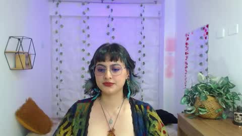 Snapshot of violeta_ximenez chatting on 10-18-25, 07:36 Violeta online show from 10-18-25, 07:36