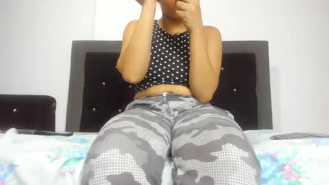 Snapshot of violetadumsper chatting on 03-10-25, 02:50 VioletaDums online show from 03-10-25, 02:50