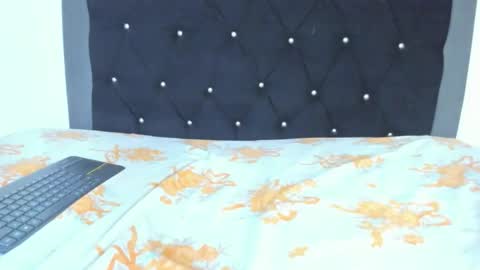 Snapshot of violetadumsper chatting on 10-31-25, 01:28 VioletaDums online show from 10-31-25, 01:28