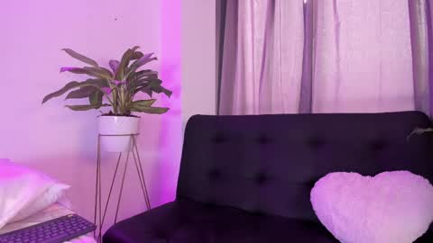Violeta online show from 04-30-26, 05:19