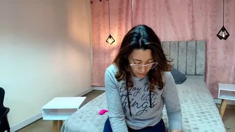 VIOLETA online show from 01-15-25, 01:09