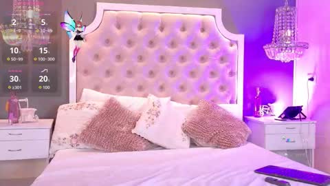 Cute Violet online show from 10-19-25, 01:39