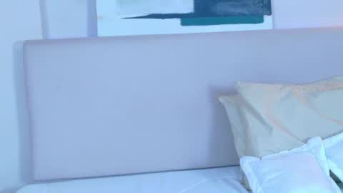 Violet online show from 03-31-26, 11:43