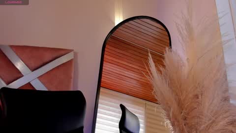 Snapshot of violetcollins_ chatting on 09-09-25, 07:35 Call me Violet online show from 09-09-25, 07:35