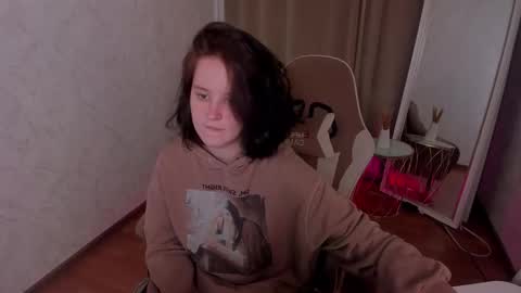 Violet online show from 11-06-25, 04:41