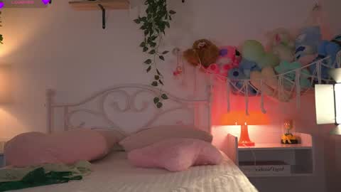 violeth___ online show from 05-14-26, 12:56