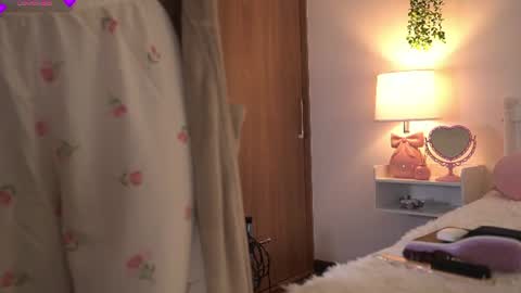 violeth___ online show from 06-19-26, 10:08