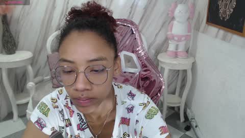 violeth_b online show from 12-07-24, 12:35