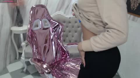 violeth_b online show from 12-13-24, 12:50