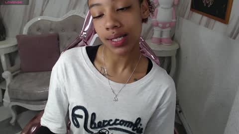 violeth_b online show from 12-14-24, 01:05