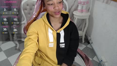 violeth_b online show from 12-27-24, 04:21