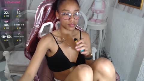 violeth_b online show from 01-10-25, 06:38