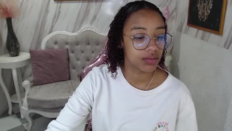 violeth_b online show from 01-11-25, 12:40