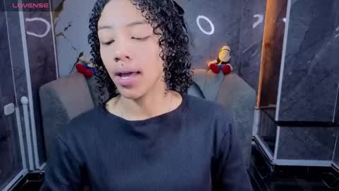 violeth_b online show from 05-05-26, 01:08