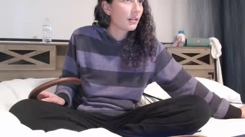 Violet Hooper online show from 02-01-26, 09:35