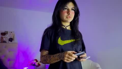   online show from 06-24-26, 07:02