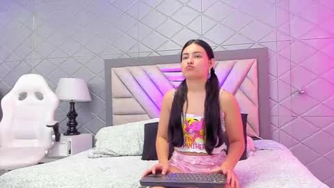 Violet Rousse online show from 01-26-25, 06:58