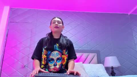 Violet Rousse online show from 10-06-25, 02:47