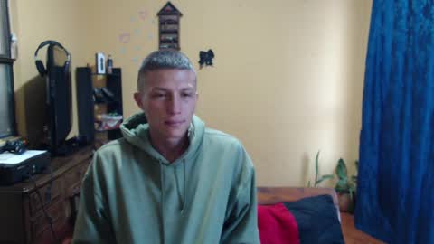 Snapshot of violetsexhot999 chatting on 10-09-25, 10:57 Violet777 online show from 10-09-25, 10:57