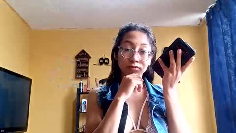 Snapshot of violetsexhot999 chatting on 10-25-25, 12:23 Violet777 online show from 10-25-25, 12:23