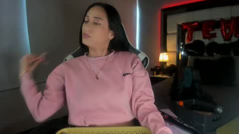 violetskinny online show from 02-19-25, 07:16