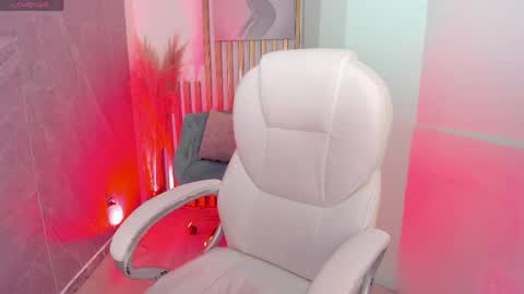 VioletSky  online show from 05-12-26, 06:21