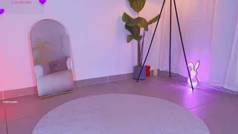 Snapshot of violetssweet chatting on 01-13-26, 01:00 violetssweet online show from 01-13-26, 01:00